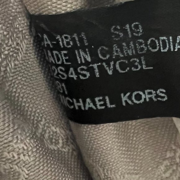 Michael Kors Jet Set Travel Crossbody Purse - Picture 14 of 15